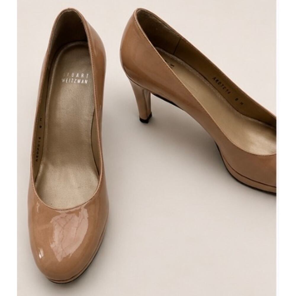 Stuart Weitzman Nude Patent Leather Platform Pumps Round Almond Toe Heels Size 8